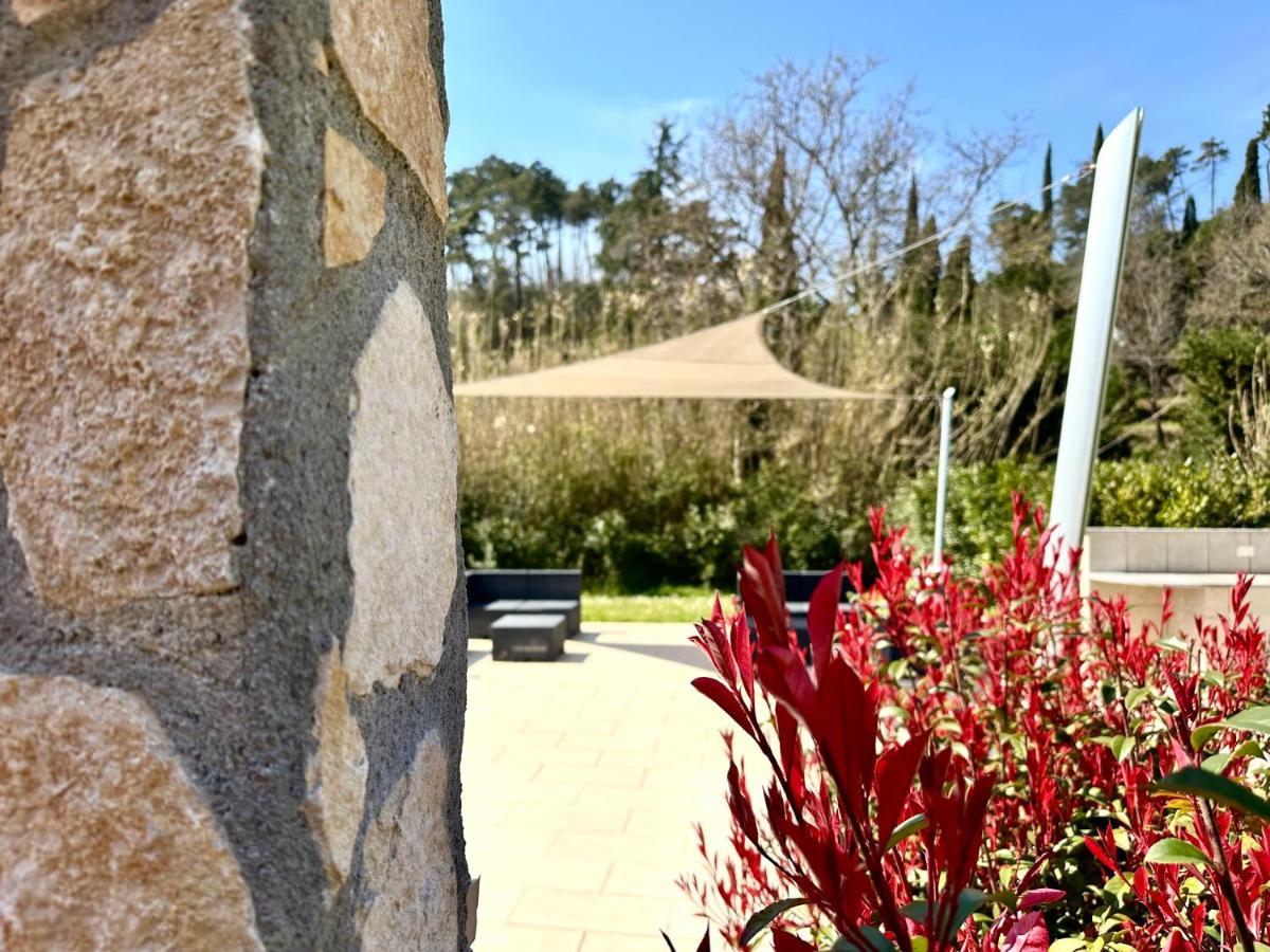Le Village سارزانا المظهر الخارجي الصورة